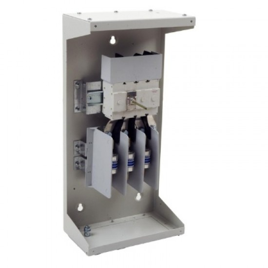 PROTEK  32A TPN FUSE SWITCH M/CLAD