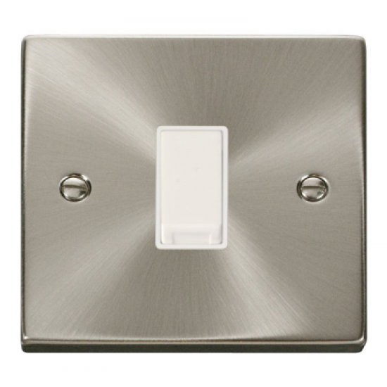 Click Deco Victorian satin chrome 10AX 1G INTERMEDIATE SWITCH Click Deco Victorian satin chrome 10AX 1G INTERMEDIATE SWITCH