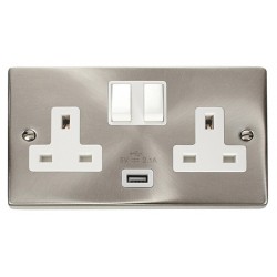 Click Deco Victorian satin chrome 13A 2G SW SKT WITH 2.1A USB SC WHITE