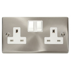 Click Deco Victorian satin chrome 2-GANG 13A DP SWITCHED SOCKET W Click Deco Victorian satin chrome 2-GANG 13A DP SWITCHED SOCKET W