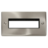 Click Deco Victorian satin chrome 2G PLATE 6 INLINE SW APERTURE Click Deco Victorian satin chrome 2G PLATE 6 INLINE SW APERTURE