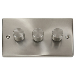 Click Deco Victorian satin chrome 3GANG 2WAY 400W DIM. SW Click Deco Victorian satin chrome 3GANG 2WAY 400W DIM. SW